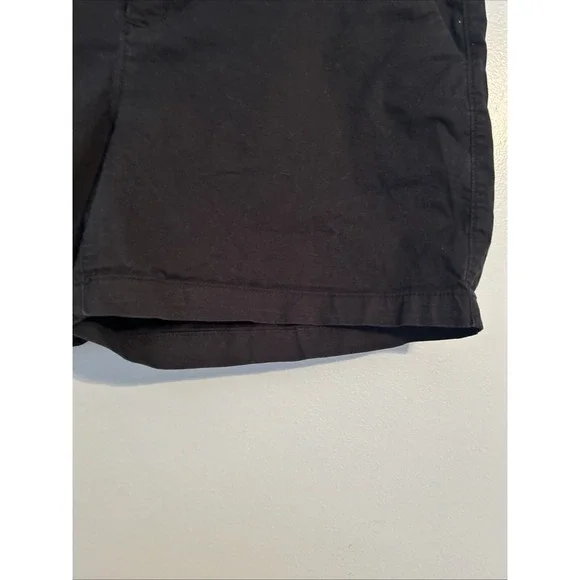 Old Navy 5" Chino Flat Front Shorts Women's Size 16‎ Black - Picture 3 of 9